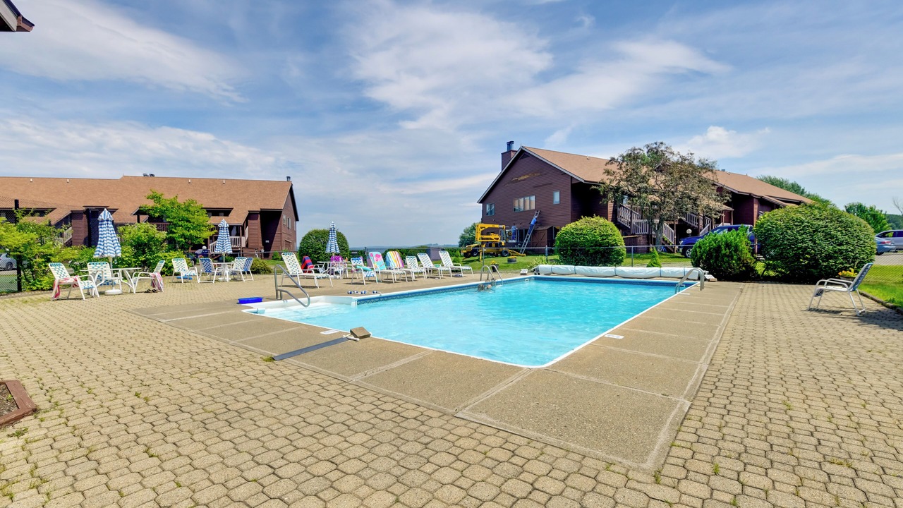 Photo of Outdoor in Newport Center