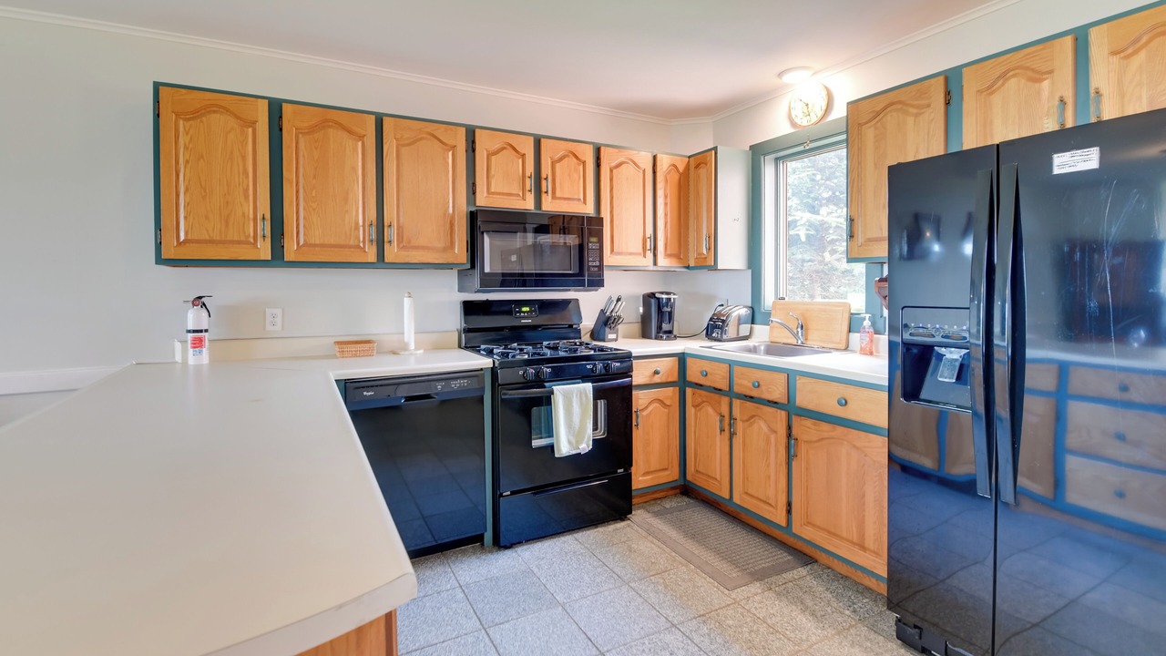 Photo of Kitchen in Newport Center