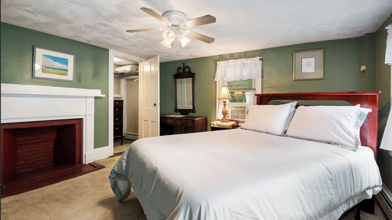 Photo of Bedroom in Hamilton