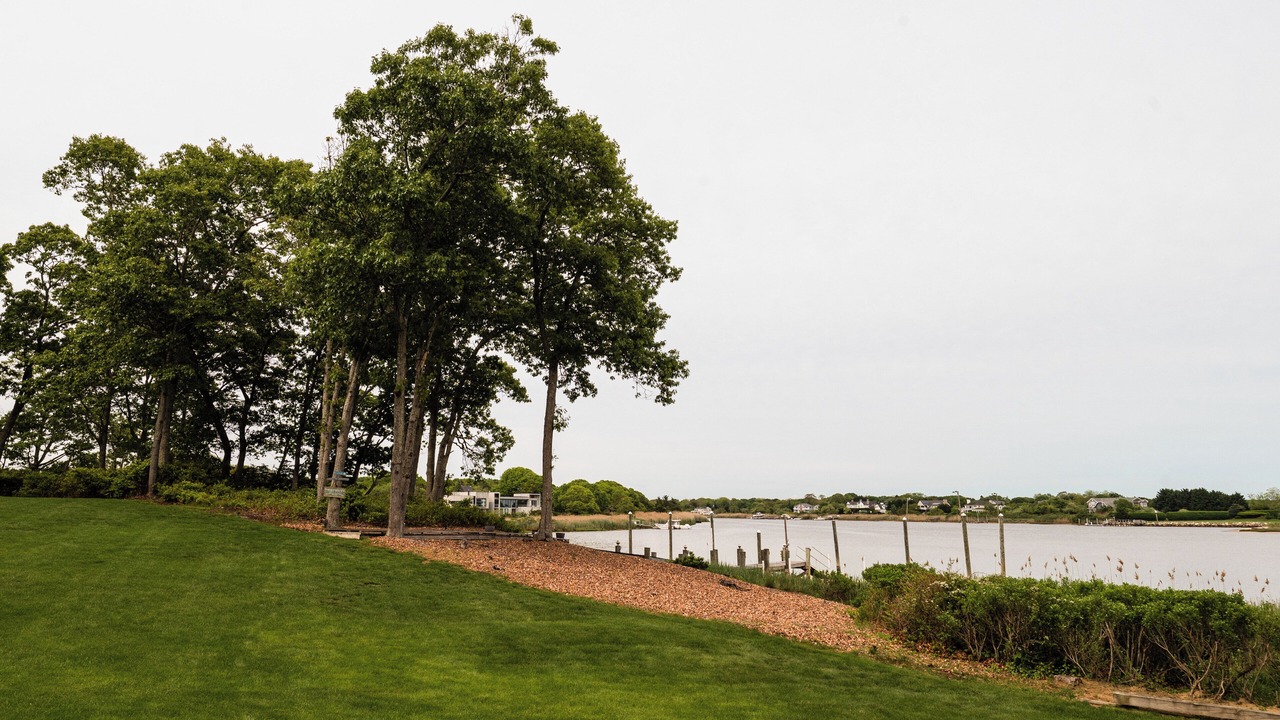 Photo of Others in East Moriches