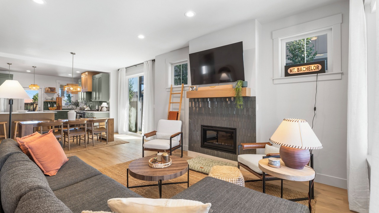 Photo of Livingroom in Old Farm District