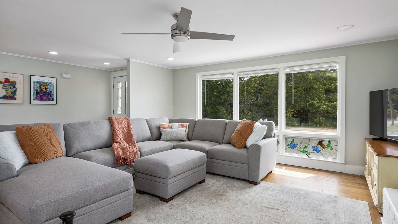 Photo of Livingroom in Kittery
