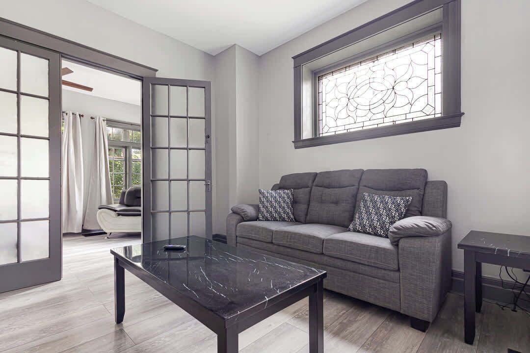 Photo of Livingroom in Niagara Falls
