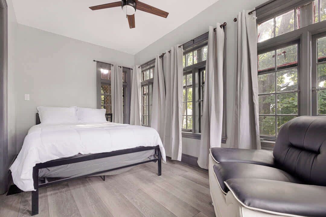 Photo of Bedroom in Niagara Falls