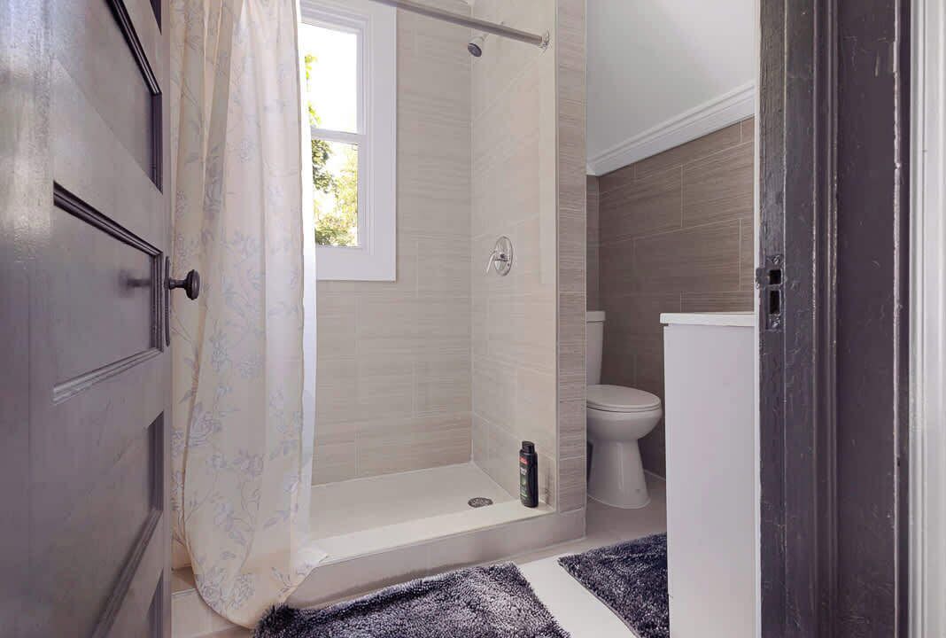Photo of Bathroom in Niagara Falls