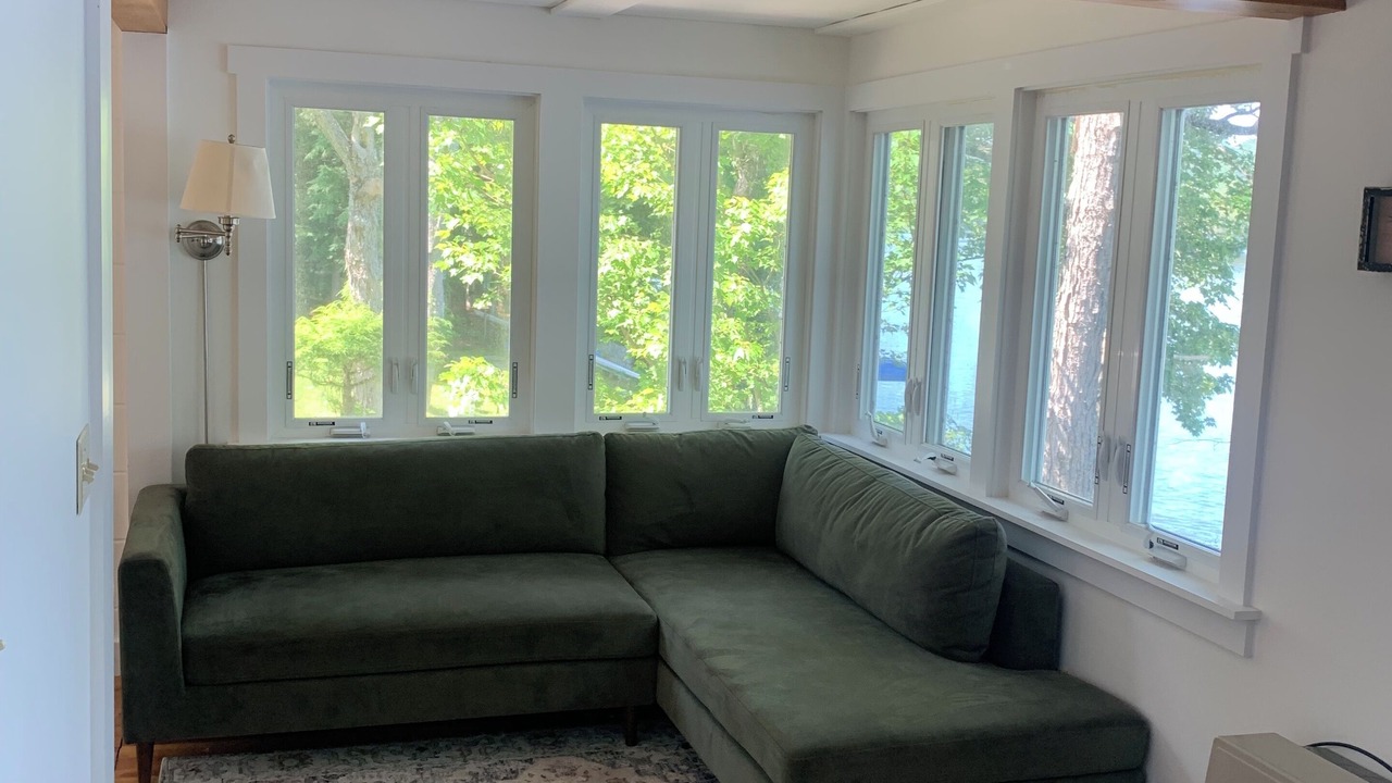 Photo of Livingroom in Sunapee