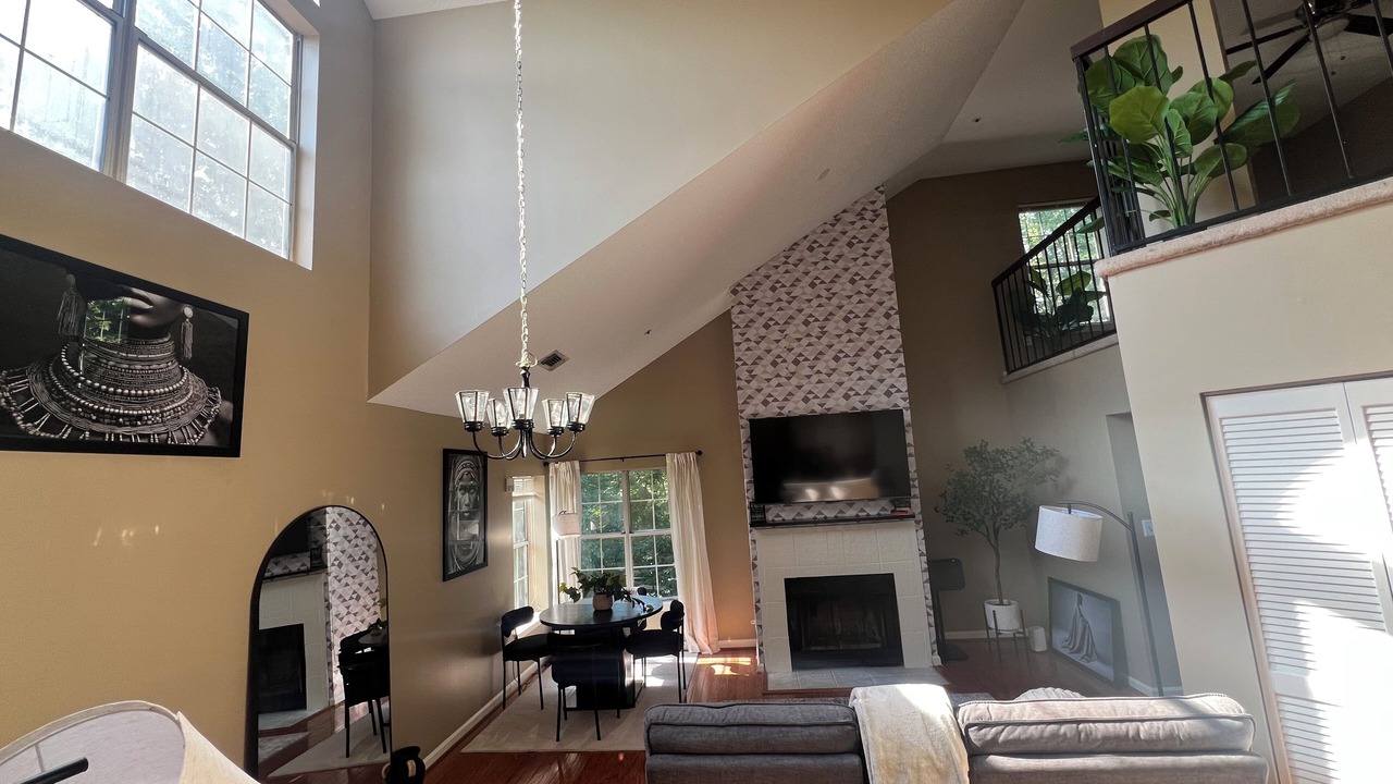 Photo of Livingroom in Lake Arbor