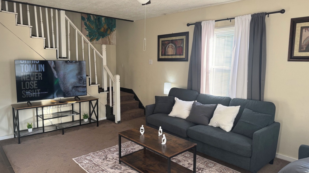 Photo of Livingroom in Clarksburg