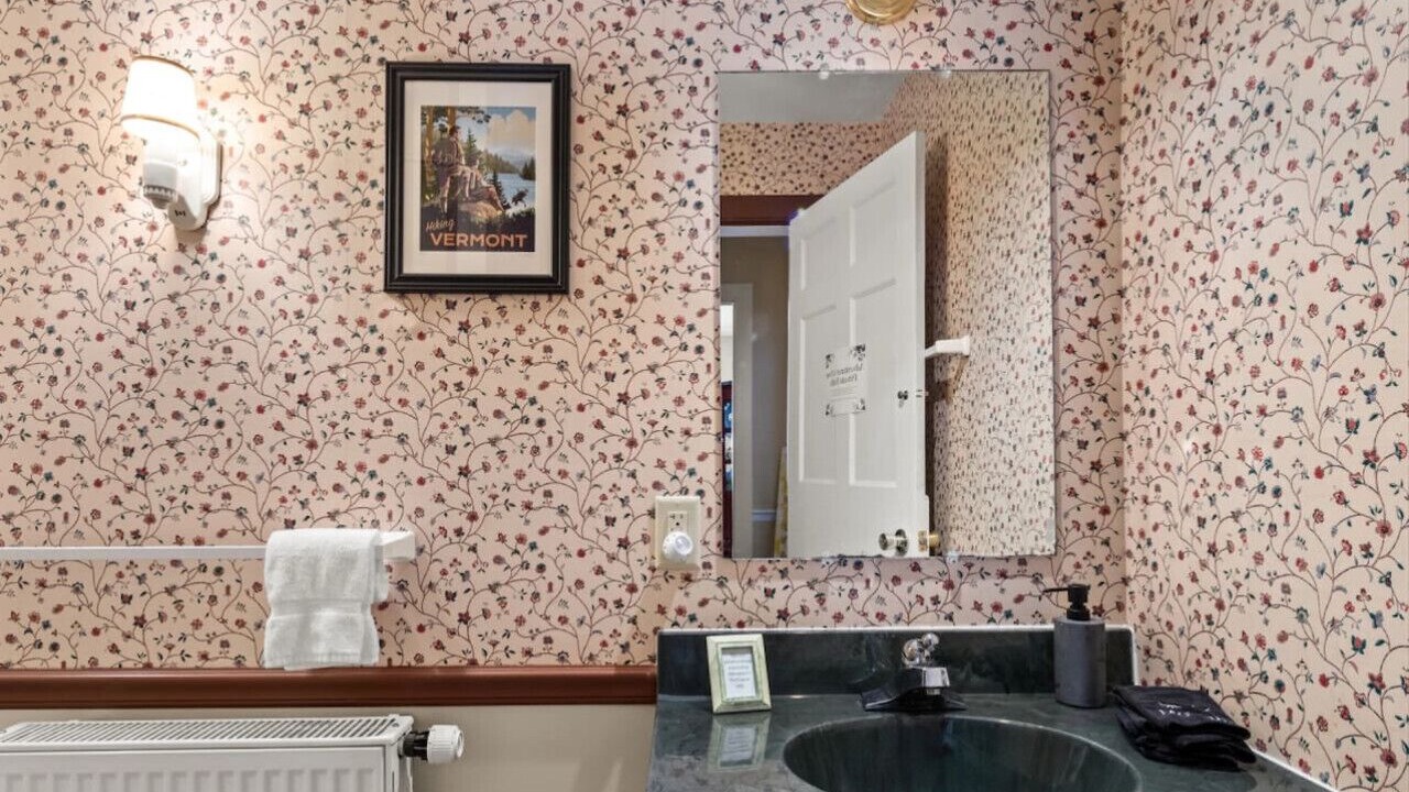Photo of Bathroom in Bread Loaf