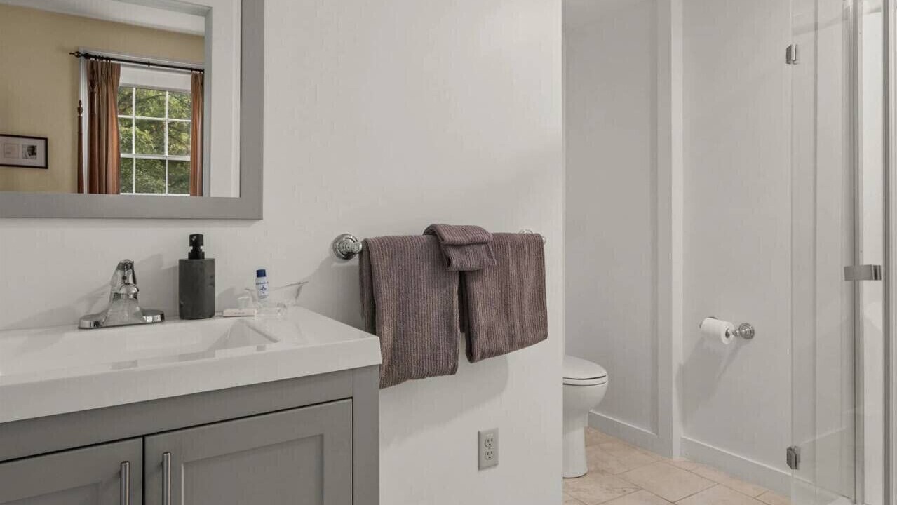 Photo of Bathroom in Bread Loaf