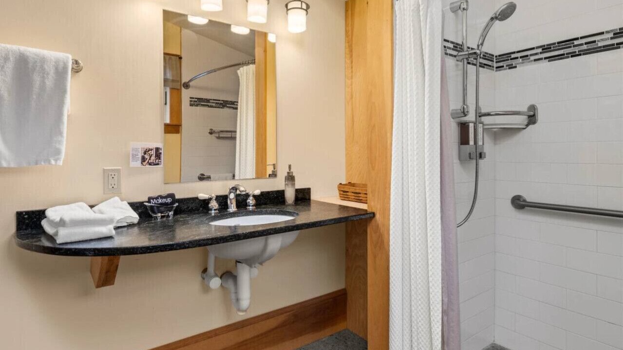 Photo of Bathroom in Bread Loaf