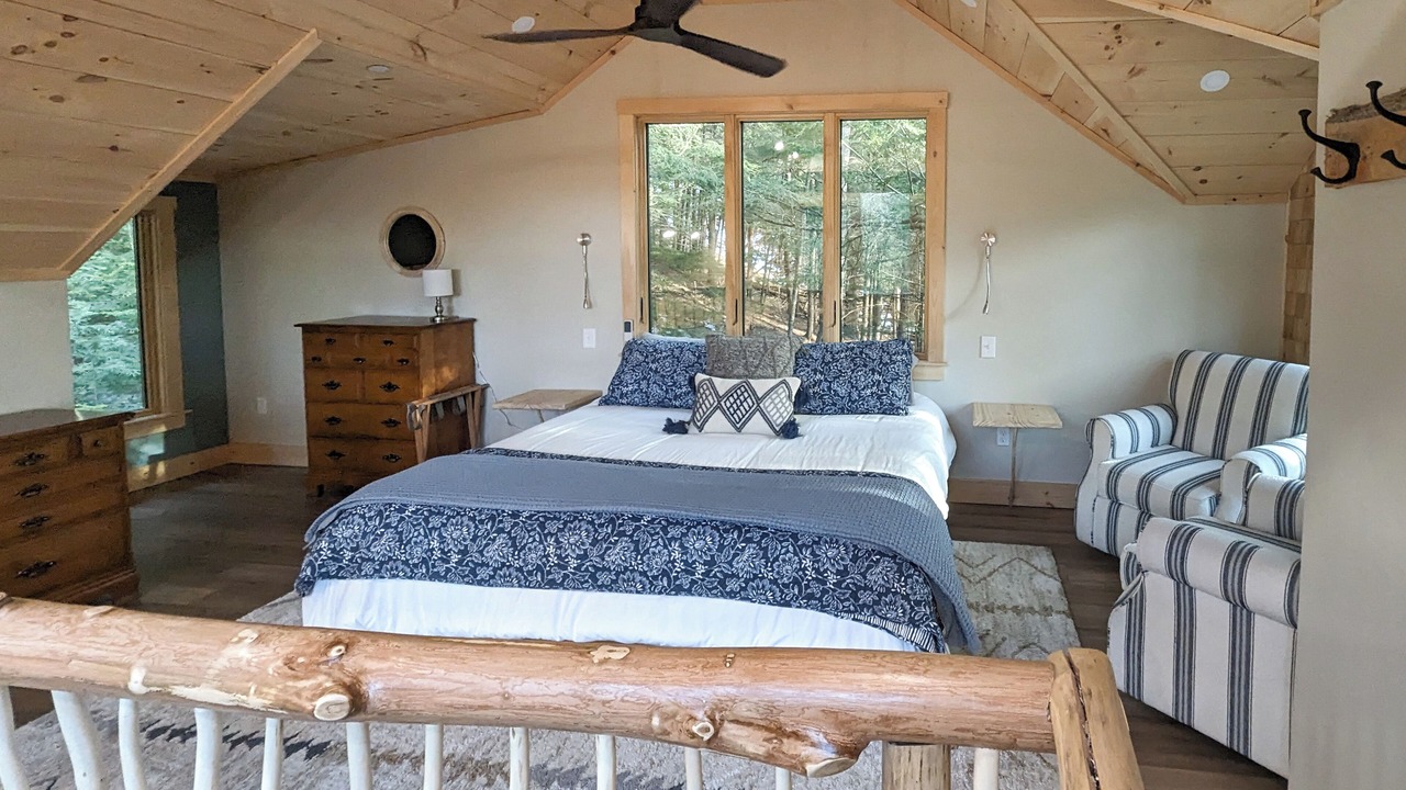 Photo of Bedroom in Rumford Center