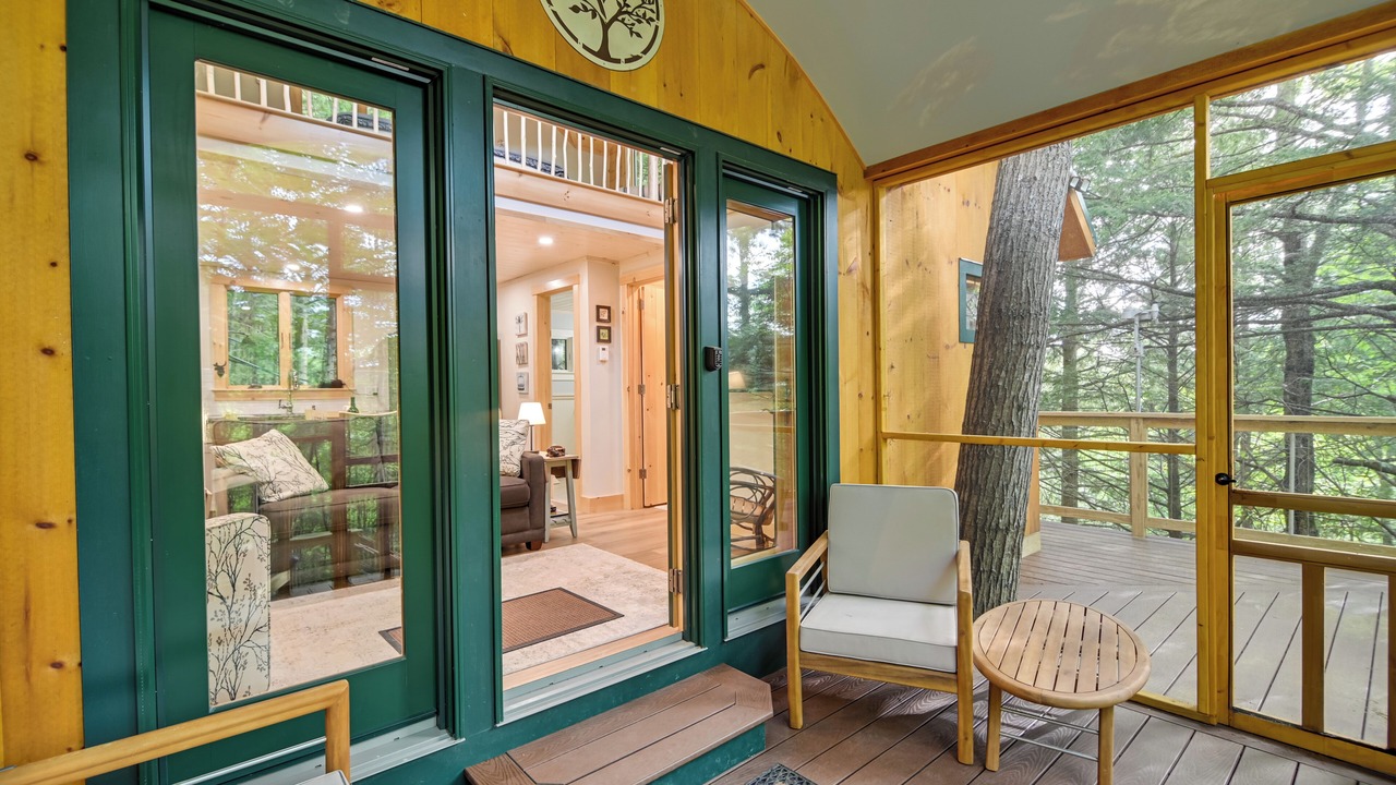 Photo of Patio Balcony in Rumford Center