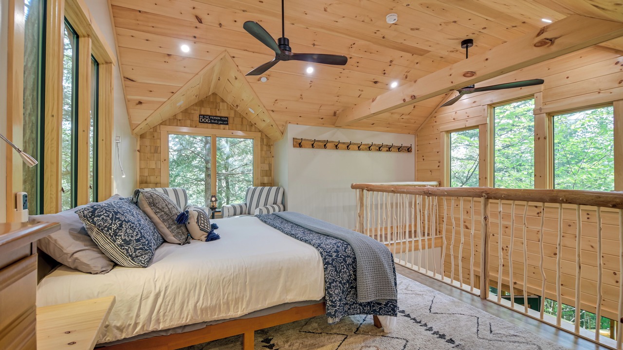 Photo of Bedroom in Rumford Center