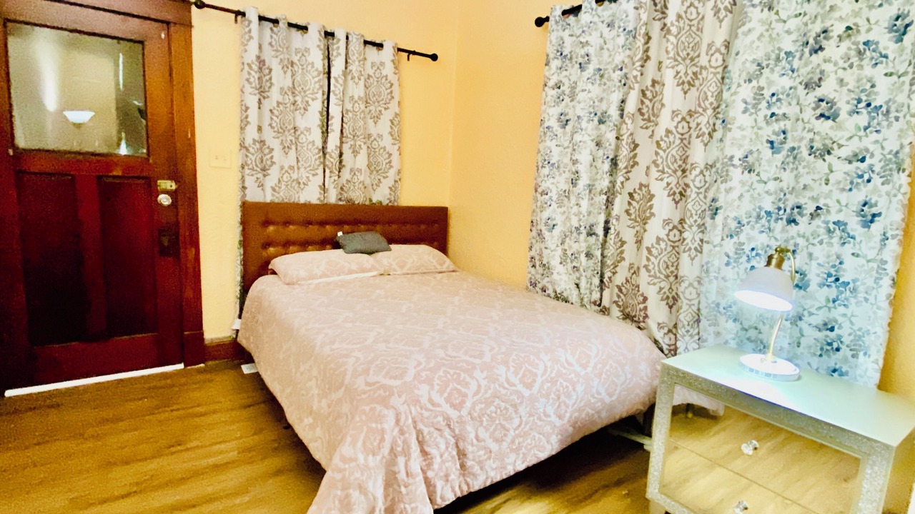 Photo of Bedroom in Niagara Falls
