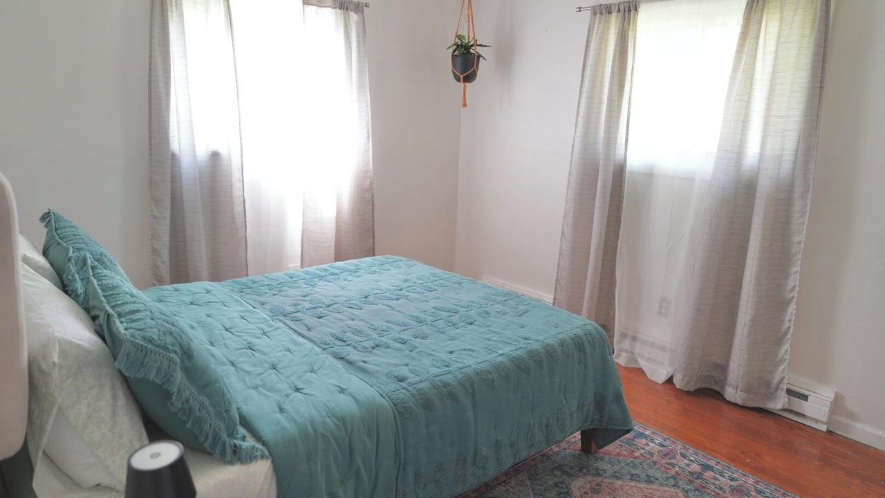 Photo of Bedroom in Lake Katrine