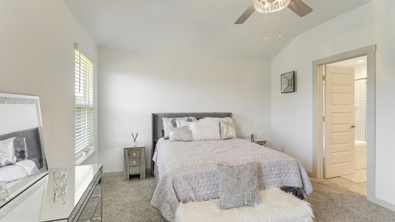 Photo of Bedroom in Clodine