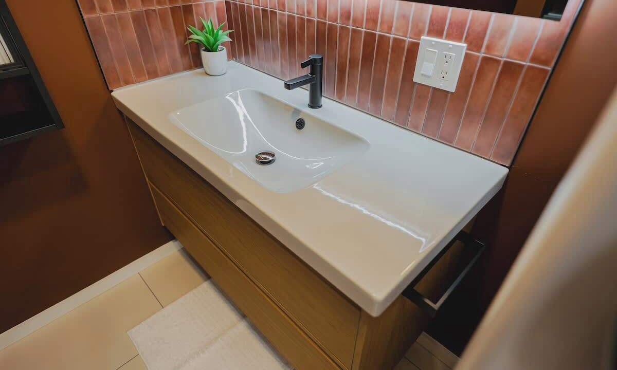 Photo of Bathroom in Central-Maverick Square - Paris Street