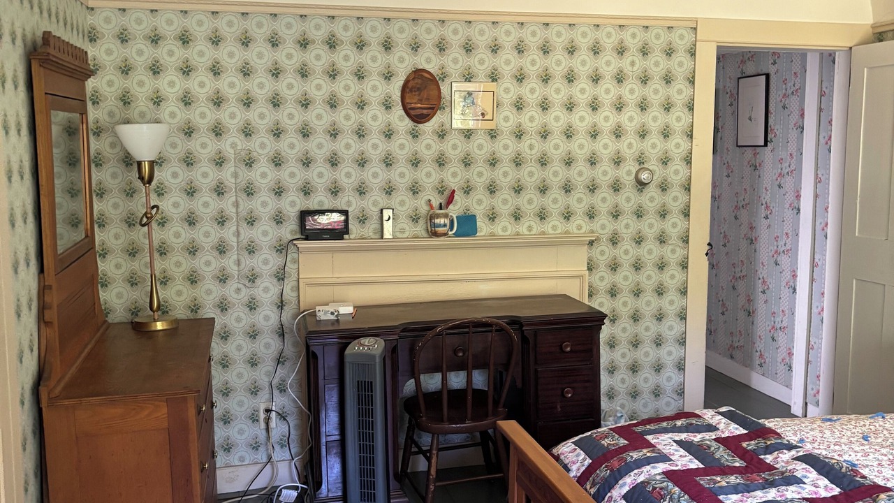 Photo of Bedroom in Rowe