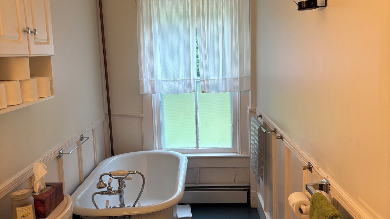 Photo of Bathroom in Rowe