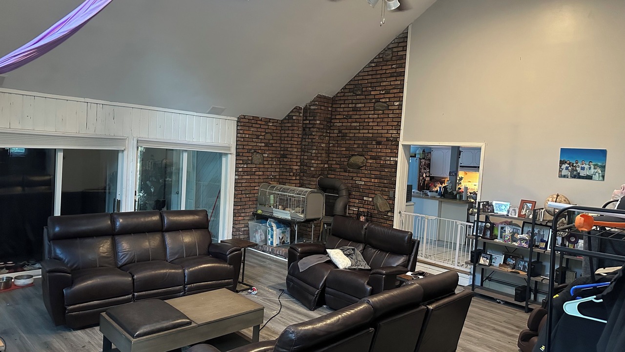 Photo of Livingroom in West Hills