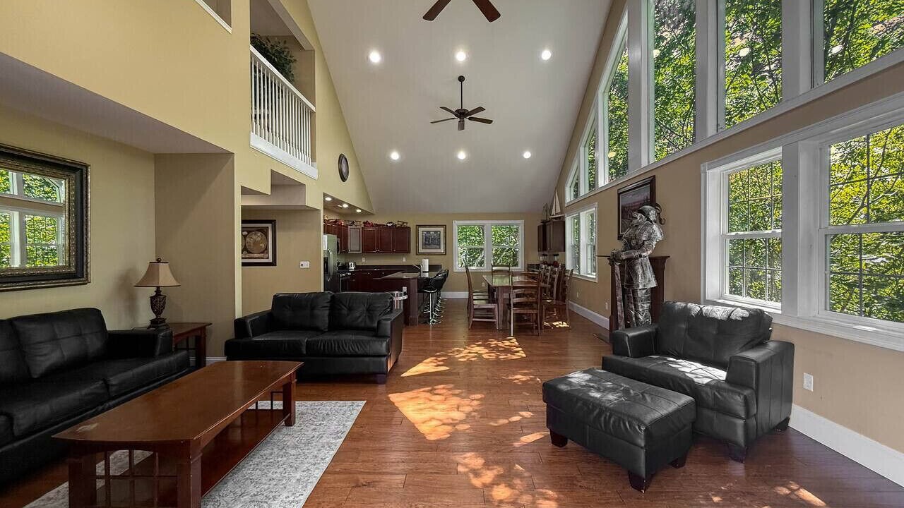 Photo of Livingroom in North Conway