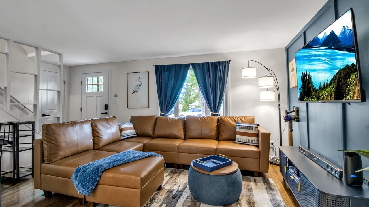 Photo of Livingroom in Cheektowaga
