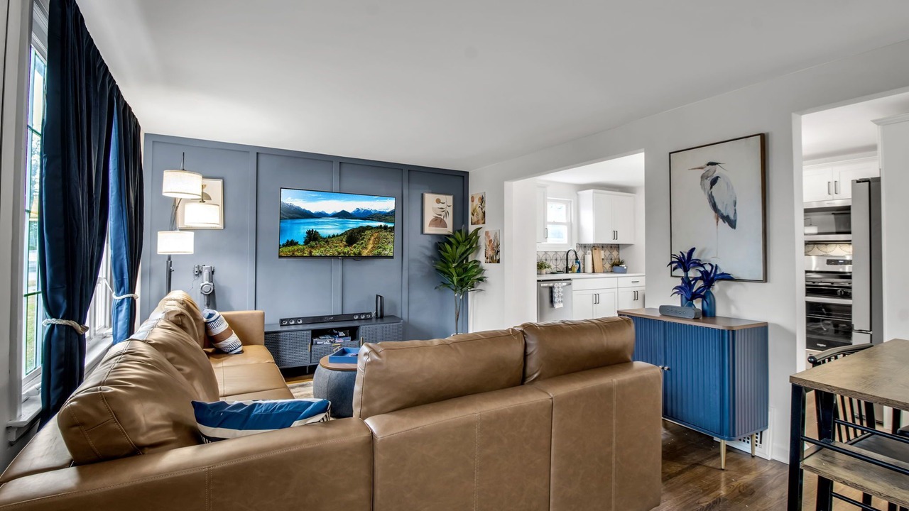 Photo of Livingroom in Cheektowaga