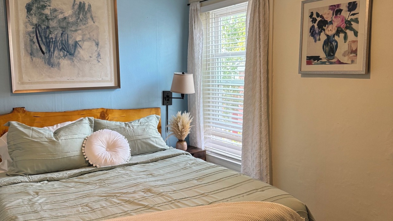 Photo of Bedroom in Old North End