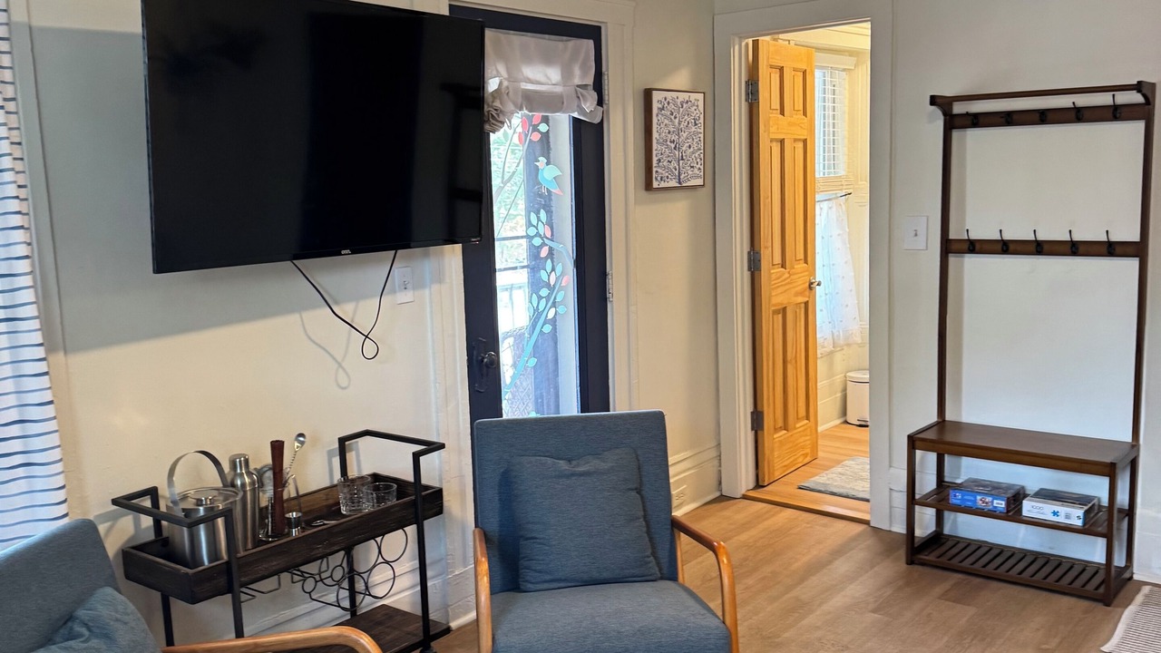 Photo of Livingroom in Old North End