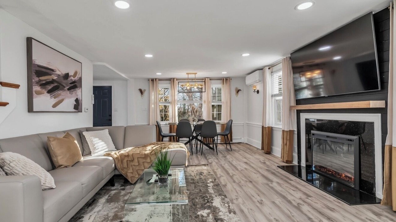 Photo of Livingroom in Methuen