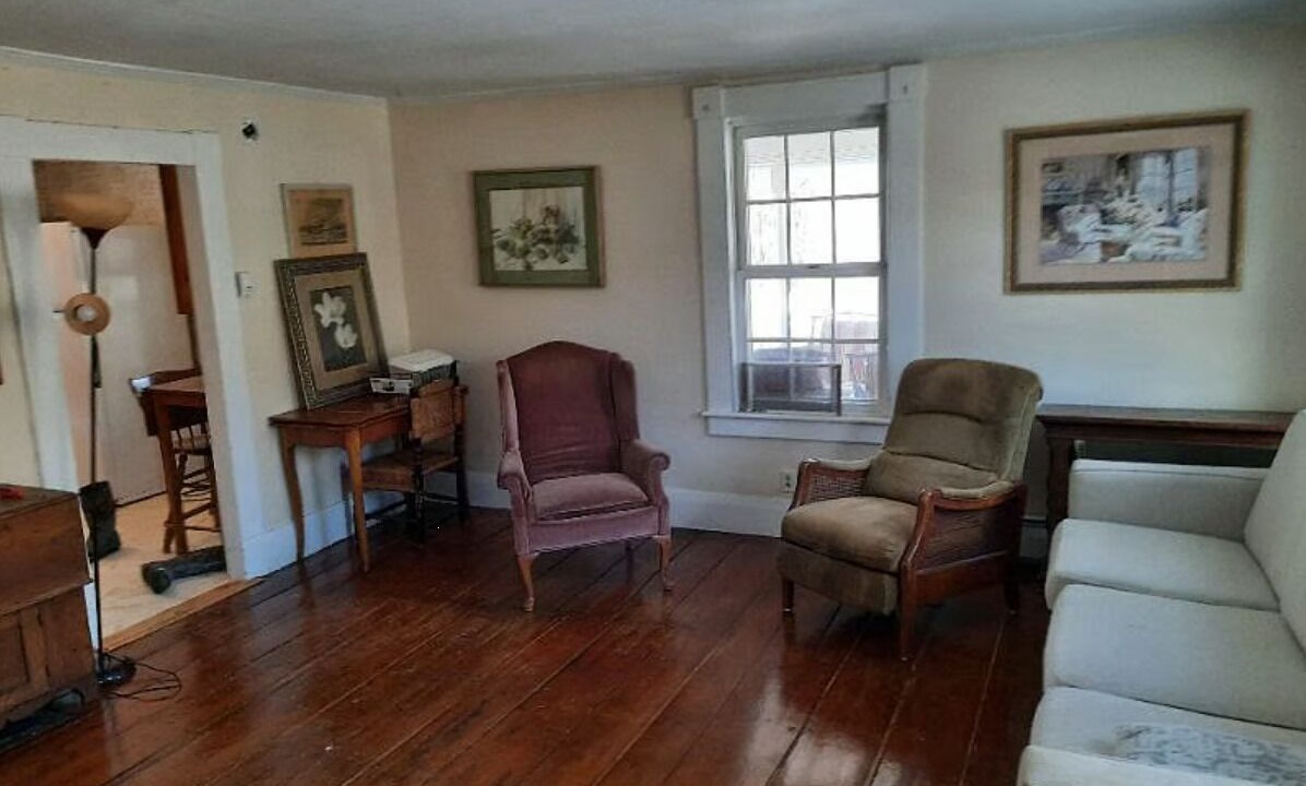 Photo of Livingroom in Sharon