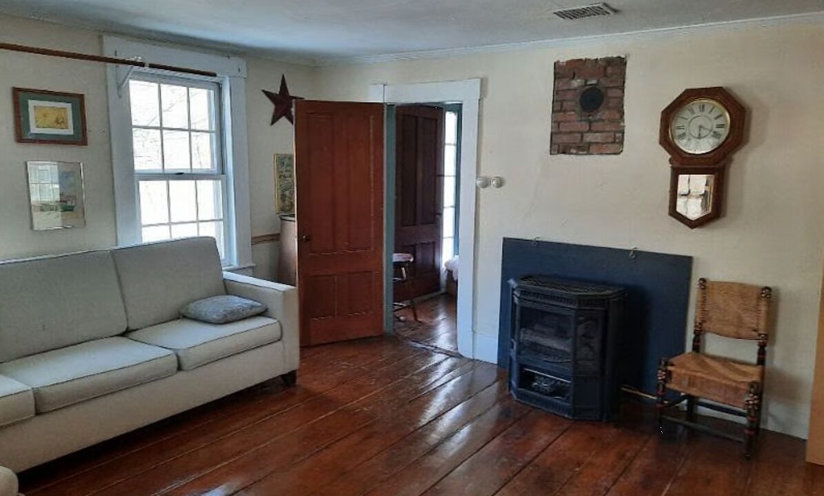 Photo of Livingroom in Sharon