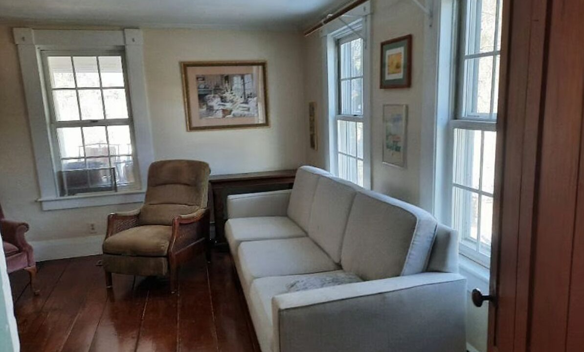 Photo of Livingroom in Sharon
