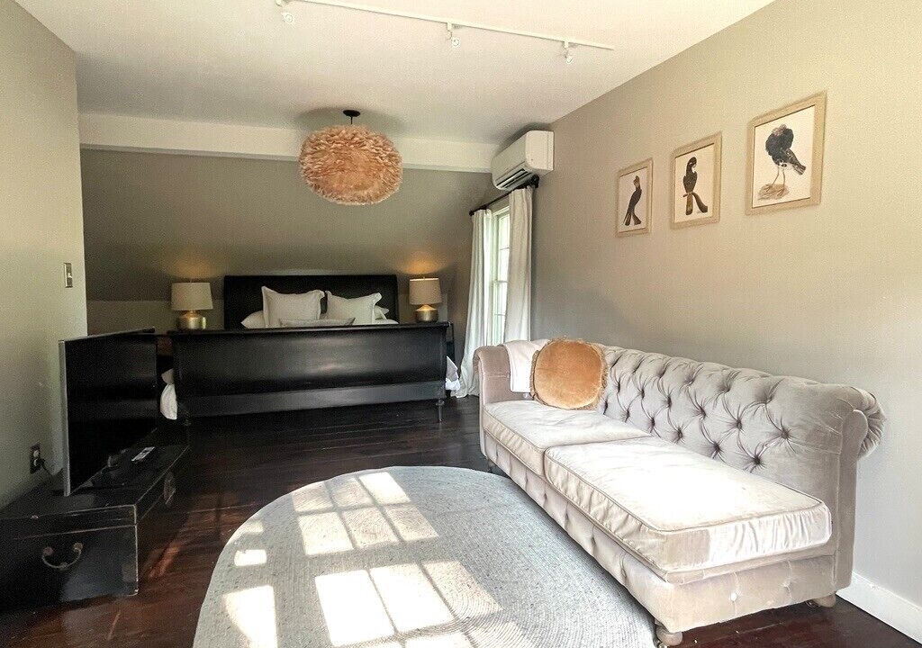 Photo of Livingroom in Clinton Corners