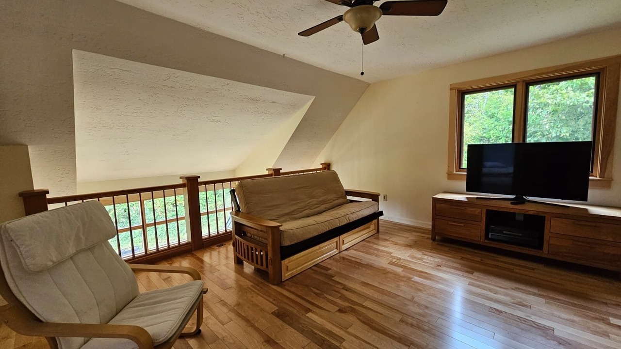 Photo of Livingroom in White River Junction