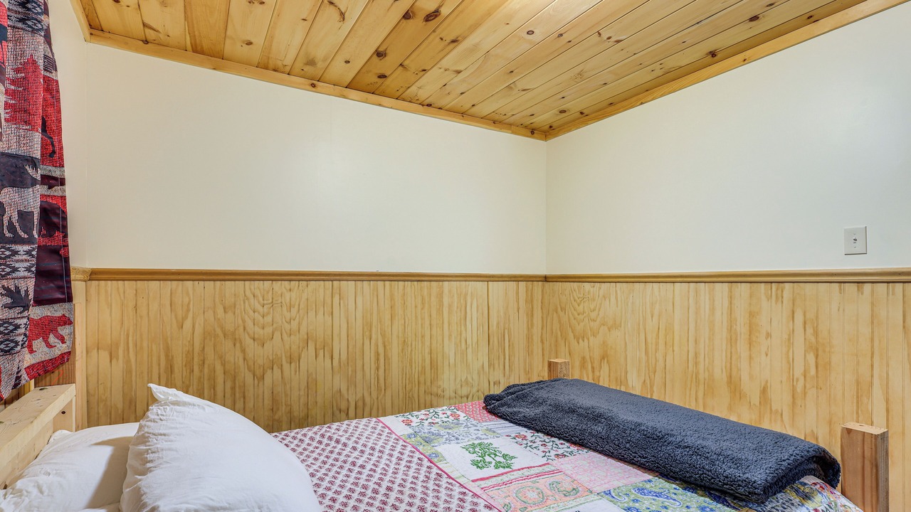 Photo of Bedroom in North River
