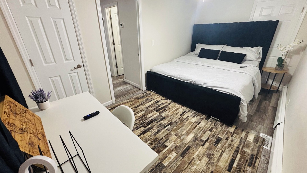 Photo of Bedroom in Bay Shore
