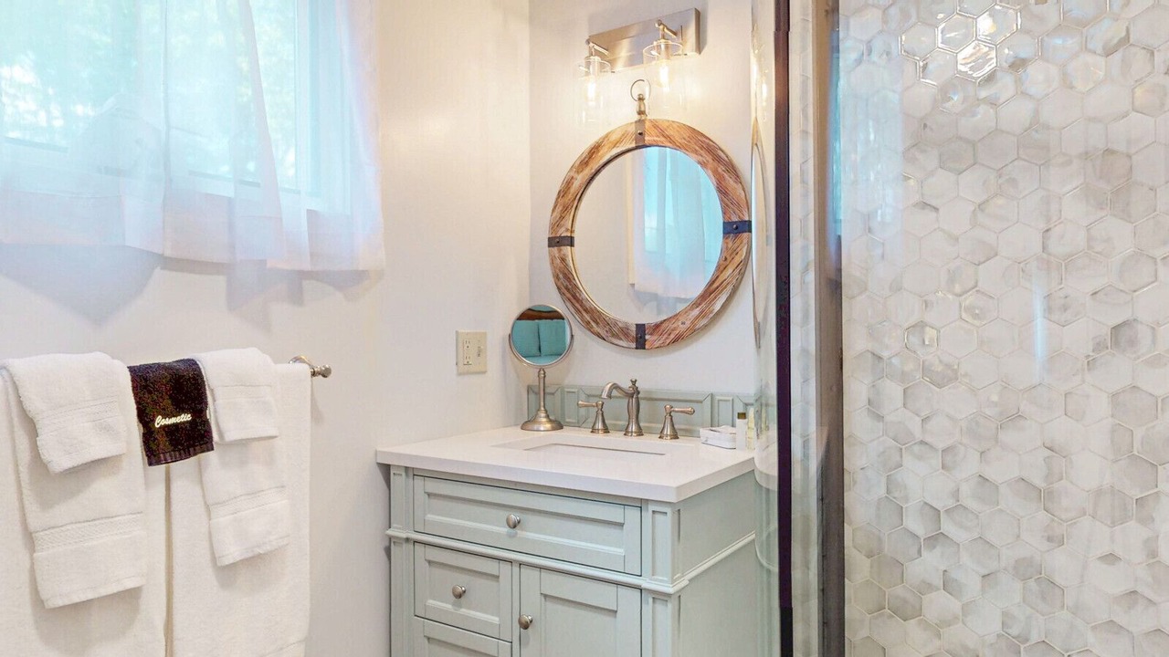 Photo of Bathroom in Hancock Point