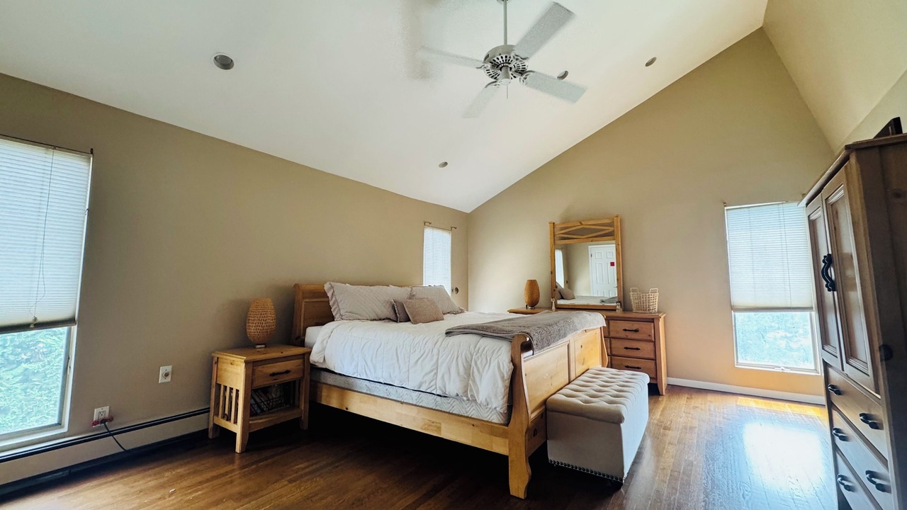 Photo of Bedroom in Massapequa
