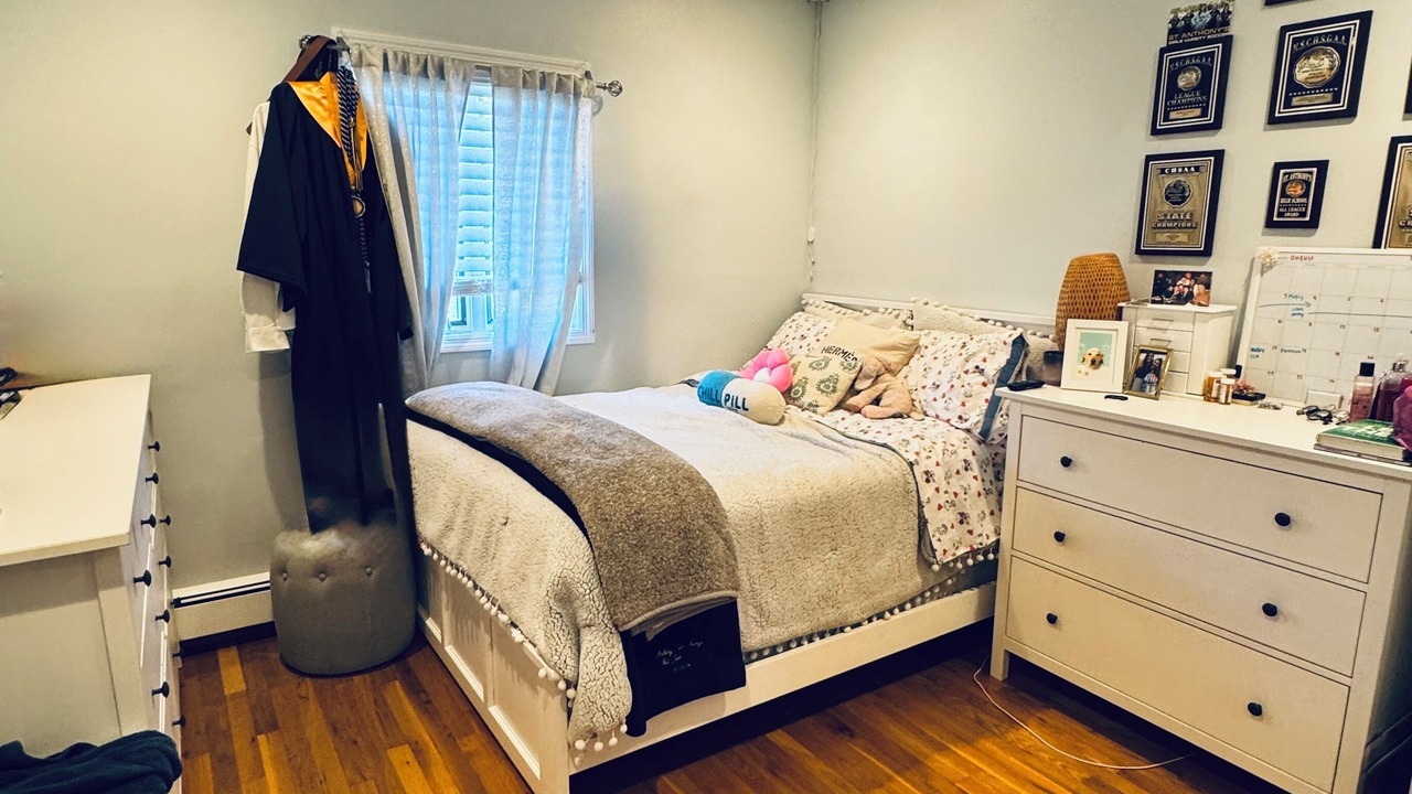 Photo of Bedroom in Massapequa