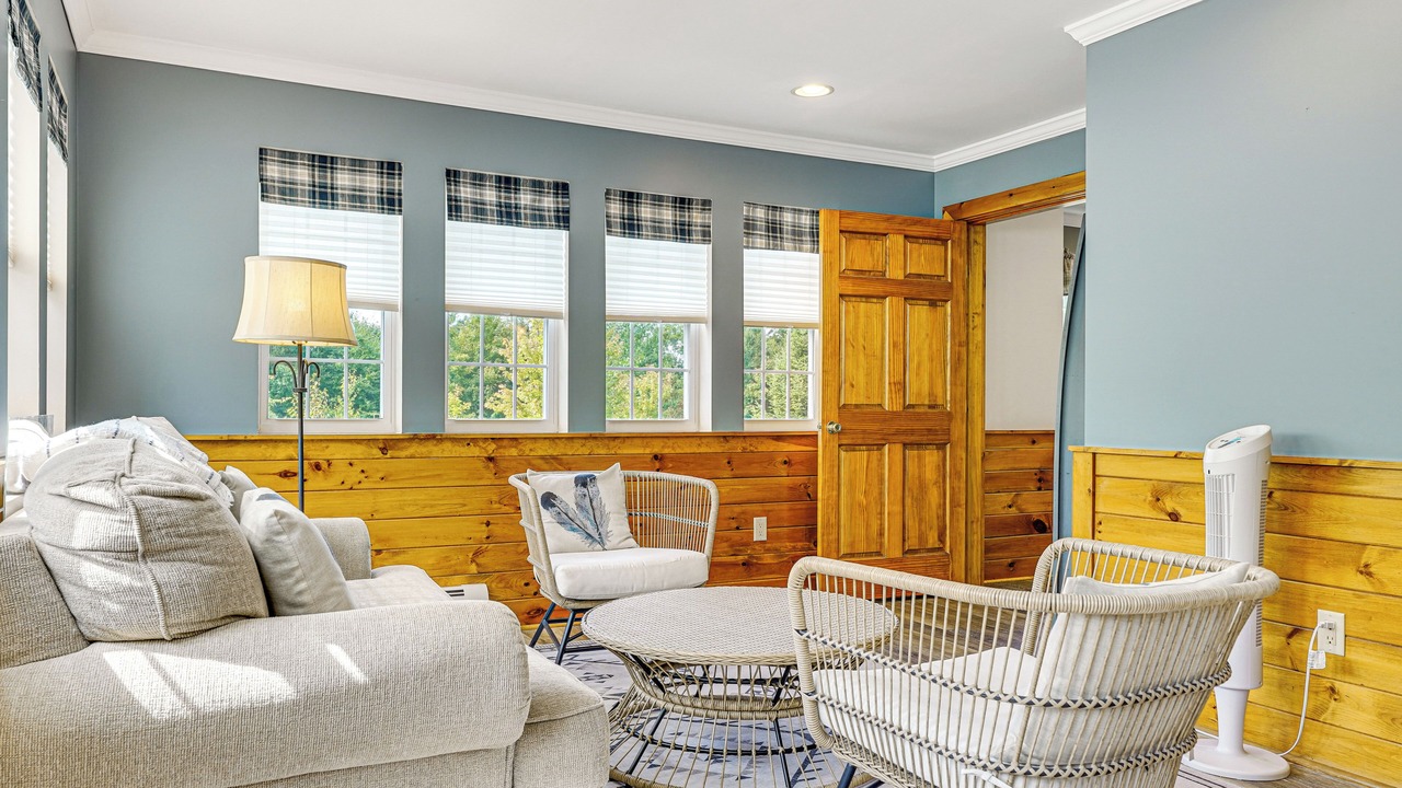 Photo of Livingroom in Chestertown