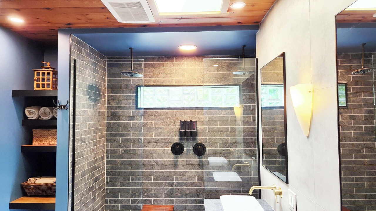Photo of Bathroom in Harpers Ferry