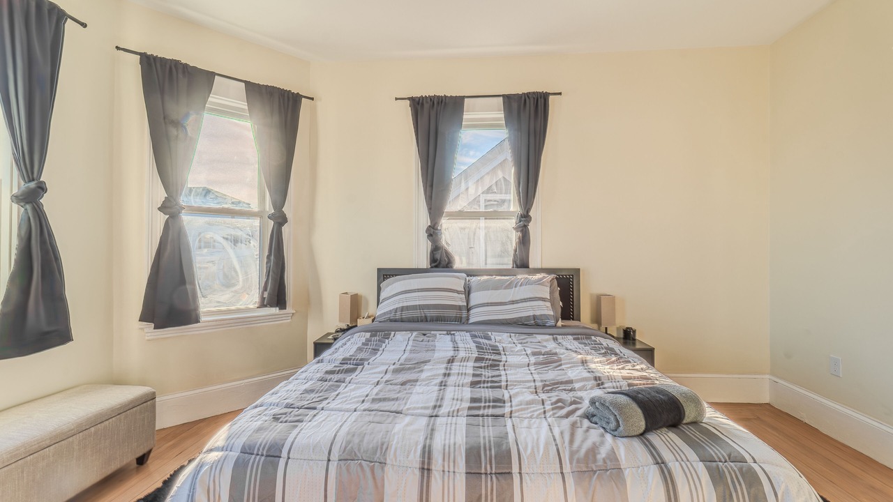 Photo of Bedroom in East Somerville
