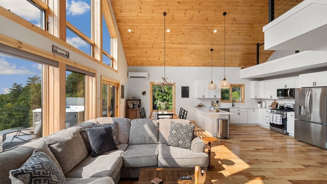 Photo of Livingroom in Saranac Lake