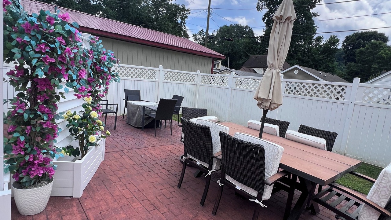 Photo of Outdoor in Ashland