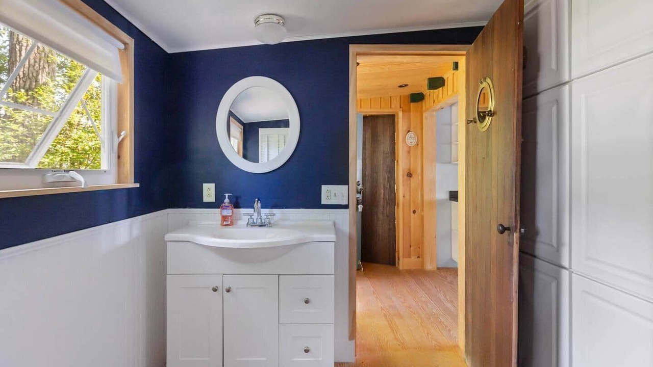 Photo of Bathroom in Malletts Bay