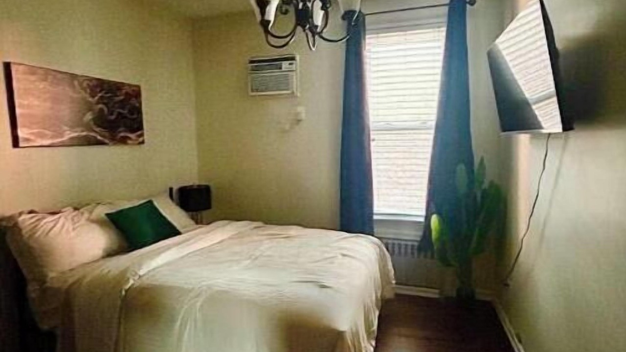 Photo of Bedroom in Williamsbridge