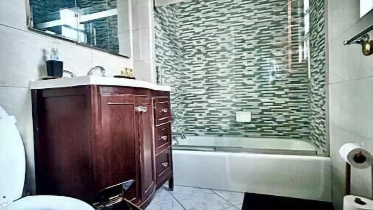 Photo of Bathroom in Williamsbridge