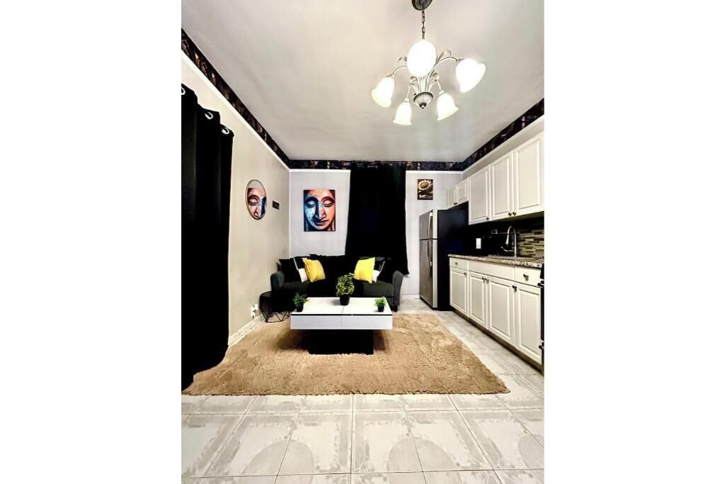 Photo of Livingroom in Williamsbridge